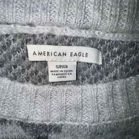 American Eagle Camo Sweater Gray Black Cropped Pullover Women’s Size Small - Picture 4 of 4